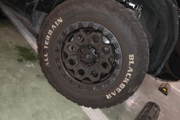 Used Tank 400 New Energy 2024 Hi4-T Off-Road Edition Right Front Wheel Hub