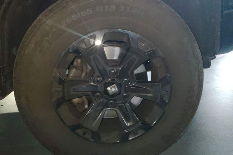 Used Tank 400 New Energy 2024 Hi4-T Off-Road Edition Right Front Wheel Hub