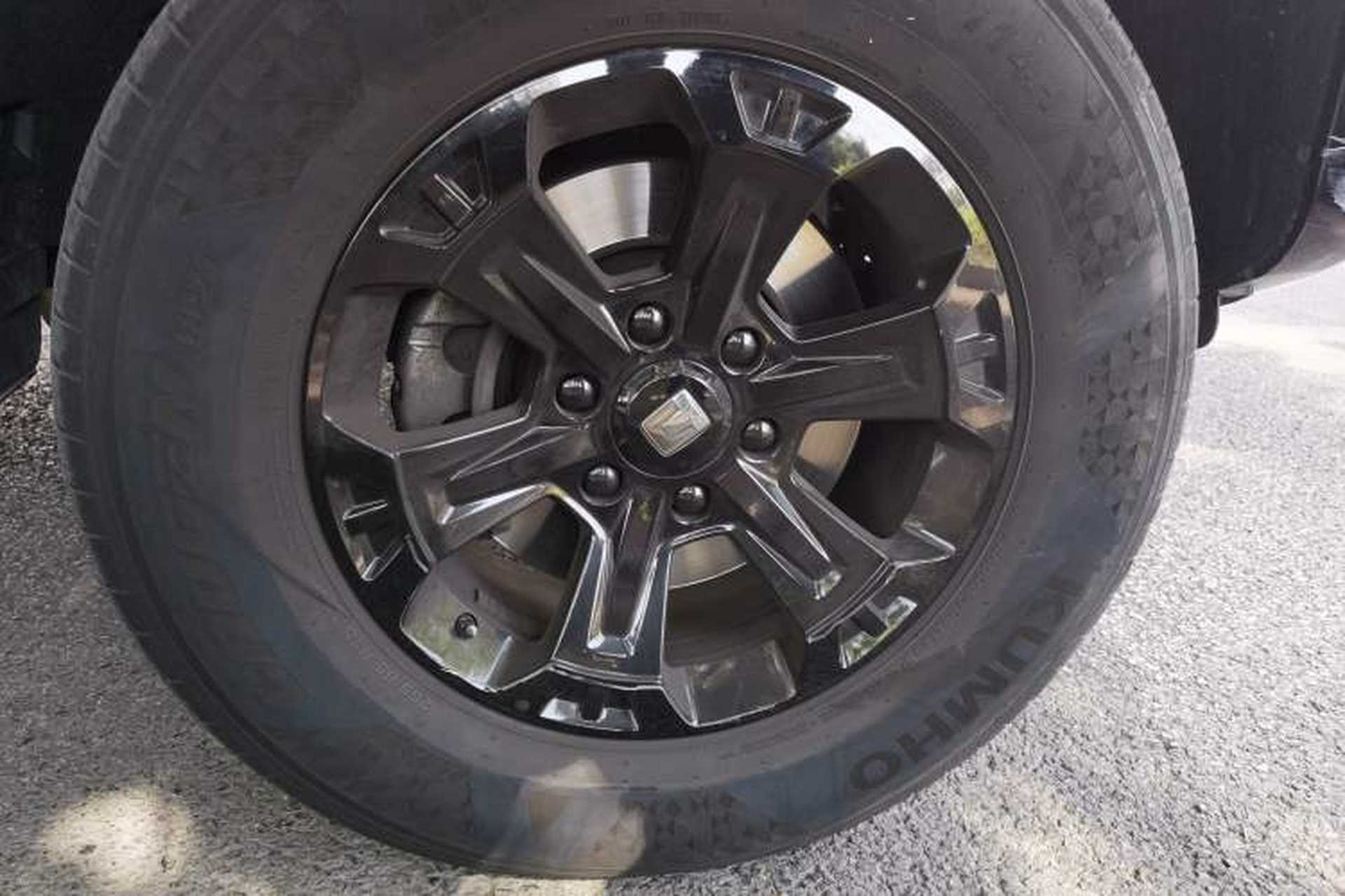 Used Tank 400 New Energy 2024 Hi4-T Off-Road Edition Right Front Wheel Hub