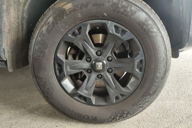 Used Tank 400 New Energy 2024 Hi4-T Off-Road Edition Right Front Wheel Hub