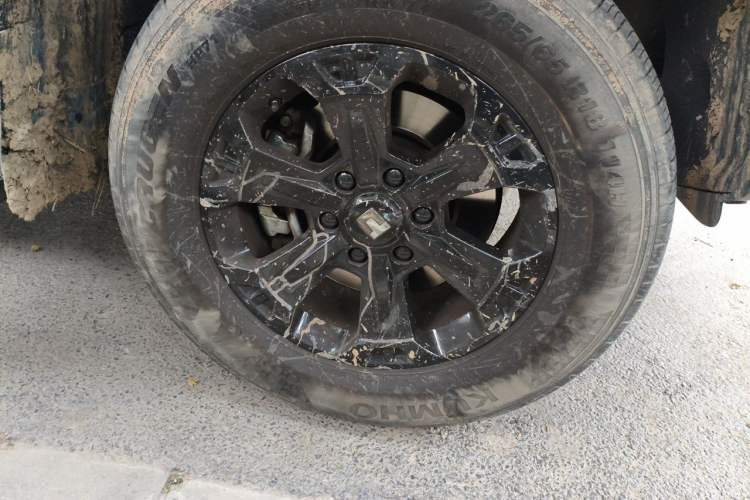 Used Tank 400 New Energy 2024 Hi4-T Off-Road Edition Right Front Wheel Hub