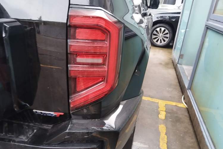 Used Tank 400 New Energy 2024 Hi4-T Off-Road Edition Right Rear Taillight