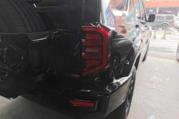 Used Tank 400 New Energy 2024 Hi4-T Off-Road Edition Right Rear Taillight
