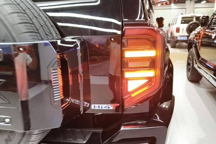 Used Tank 400 New Energy 2024 Hi4-T City Edition Right Rear Taillight
