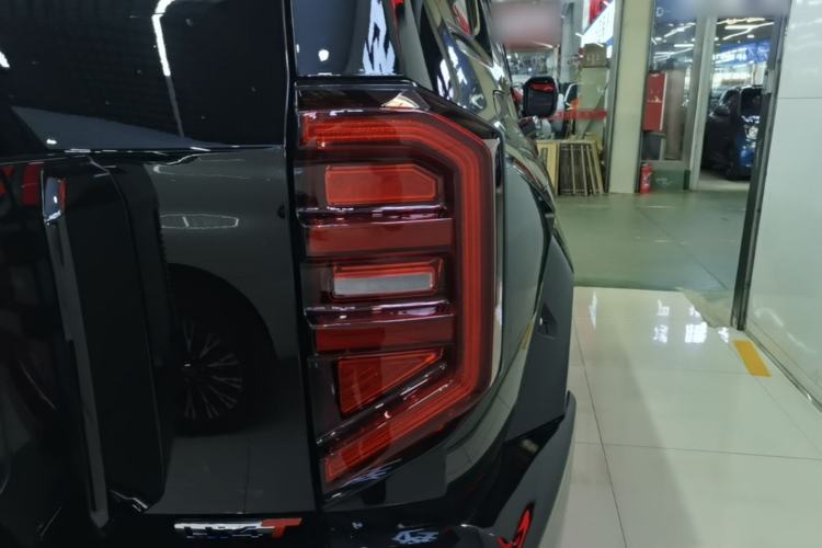 Used Tank 400 New Energy 2024 Hi4-T Off-Road Edition Right Rear Taillight
