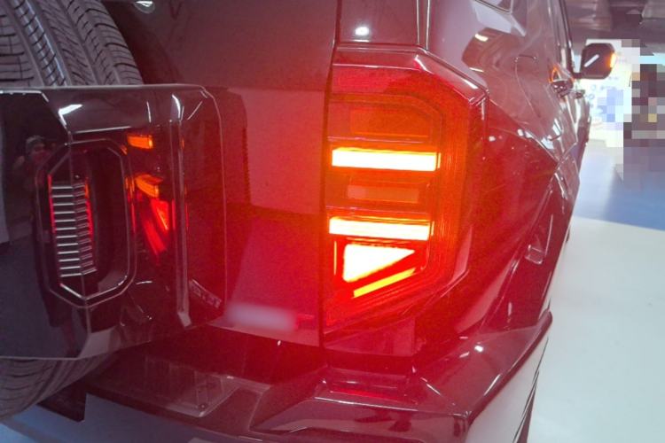 Used Tank 400 New Energy 2024 Hi4-T Off-Road Edition Right Rear Taillight