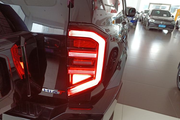 Used Tank 400 New Energy 2024 Hi4-T Off-Road Edition Right Rear Taillight