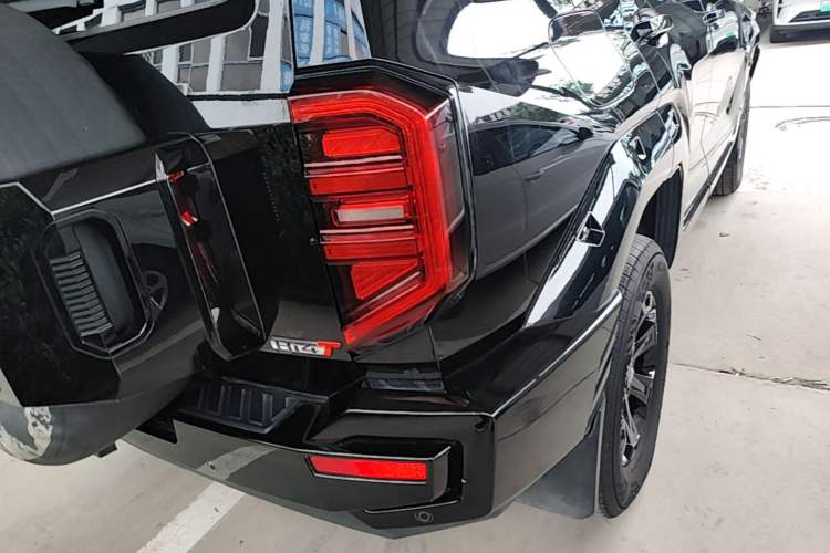 Used Tank 400 New Energy 2024 Hi4-T Off-Road Edition Right Rear Taillight