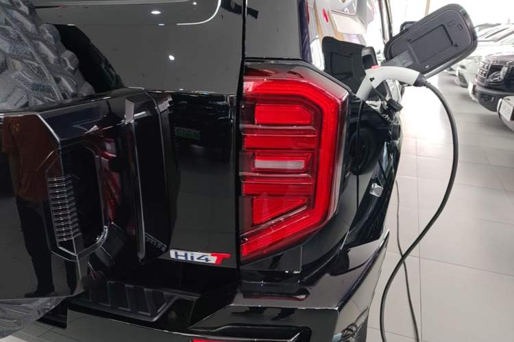 Used Tank 400 New Energy 2024 Hi4-T Off-Road Edition Right Rear Taillight