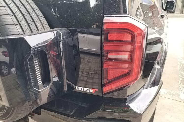Used Tank 400 New Energy 2024 Hi4-T Off-Road Edition Right Rear Taillight