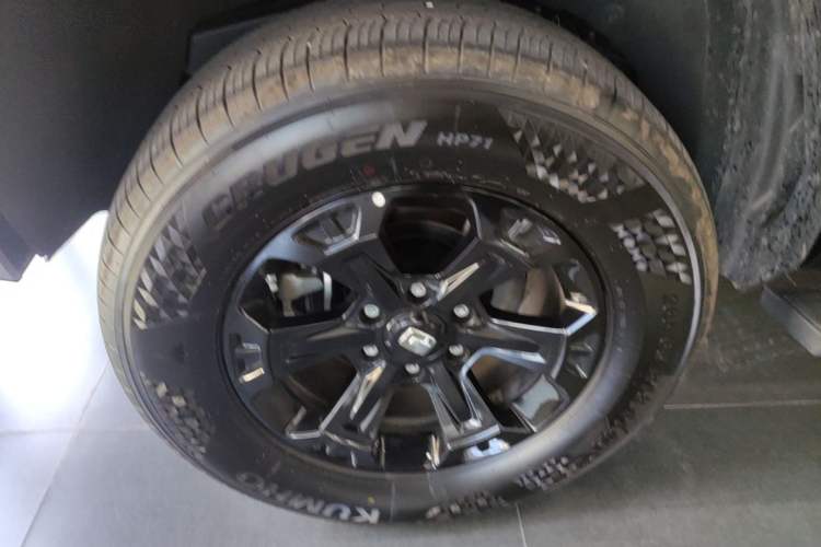 Used Tank 400 New Energy 2024 Hi4-T Off-Road Edition Right Rear Wheel Hub