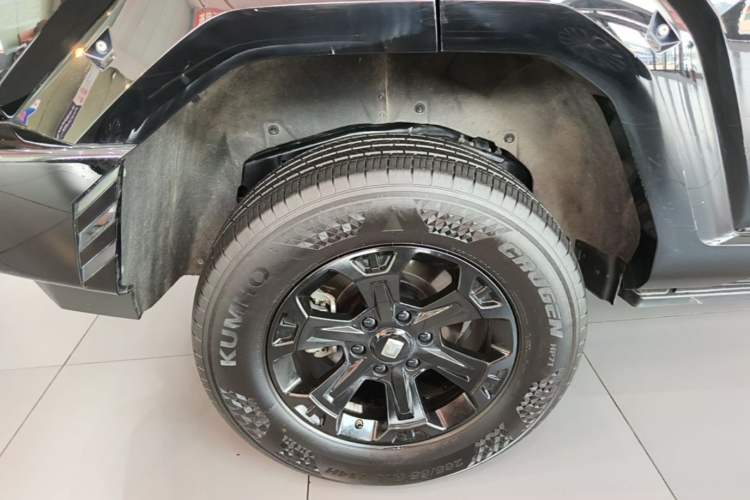 Used Tank 400 New Energy 2024 Hi4-T Off-Road Edition Right Rear Wheel Hub