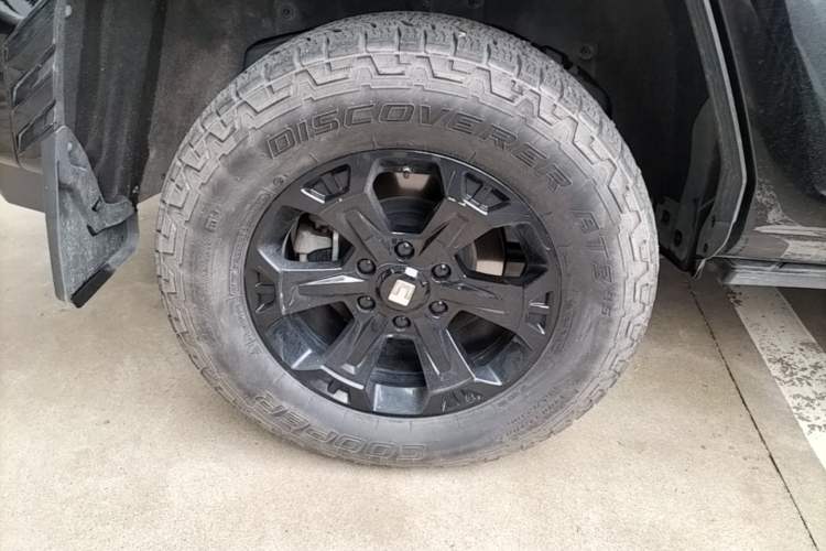 Used Tank 400 New Energy 2024 Hi4-T Off-Road Edition Right Rear Wheel Hub