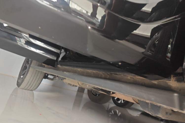 Used Tank 400 New Energy 2024 Hi4-T Off-Road Edition Right Side Sill