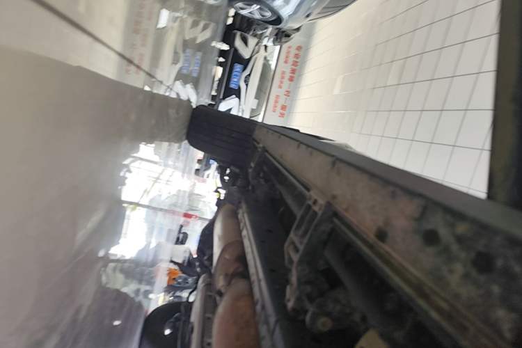Used Tank 400 New Energy 2024 Hi4-T Off-Road Edition Right Side Sill