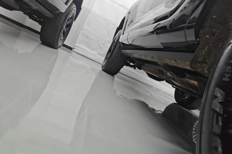 Used Tank 400 New Energy 2024 Hi4-T Off-Road Edition Right Side Sill