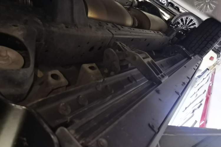 Used Tank 400 New Energy 2024 Hi4-T Off-Road Edition Right Side Sill