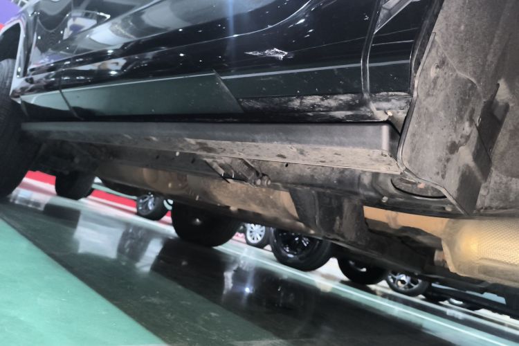 Used Tank 400 New Energy 2024 Hi4-T Off-Road Edition Right Side Sill
