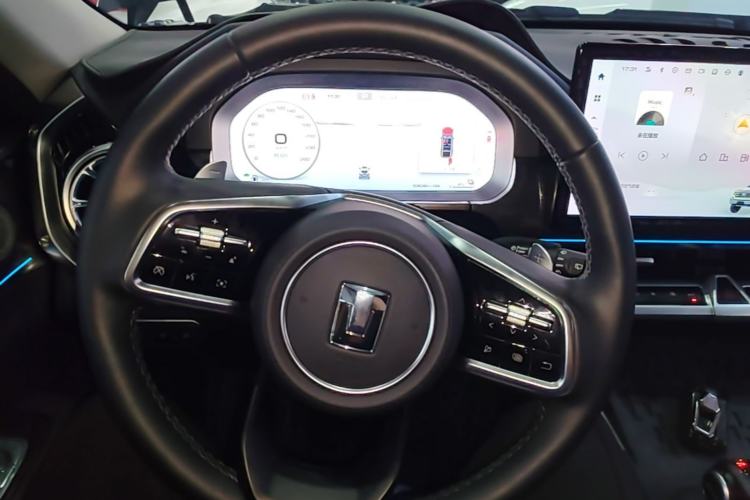 Used Tank 400 New Energy 2024 Hi4-T Off-Road Edition Steering Wheel