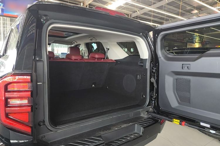 Used Tank 400 New Energy 2024 Hi4-T Off-Road Edition Trunk