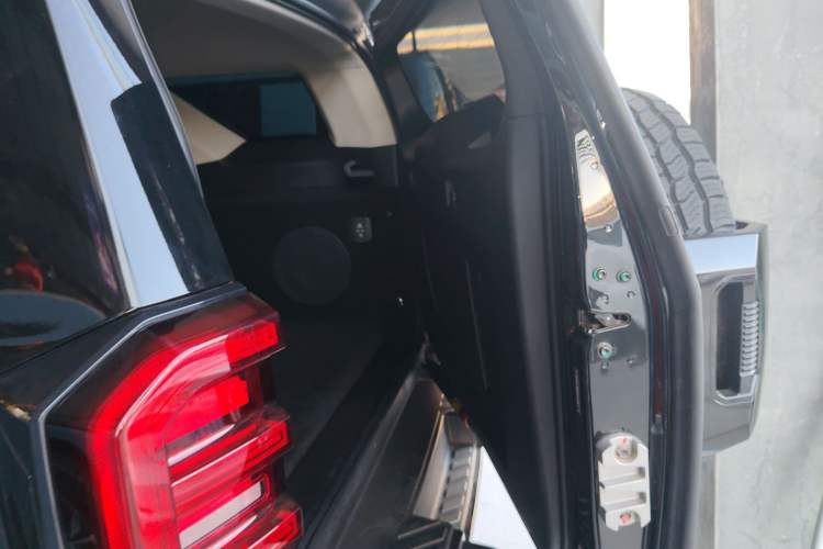 Used Tank 400 New Energy 2024 Hi4-T Off-Road Edition Trunk