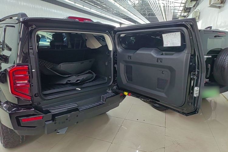 Used Tank 400 New Energy 2024 Hi4-T Off-Road Edition Trunk