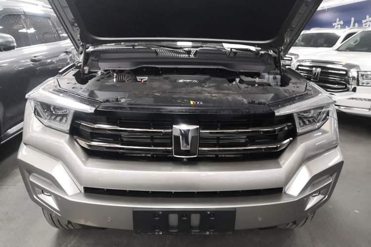 Used Tank 400 New Energy 2024 Hi4-T Off-Road Edition Engine Bay