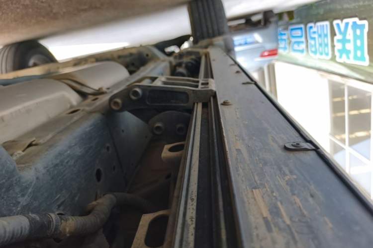 Used Tank 400 New Energy 2024 Hi4-T City Edition Left Side Sill
