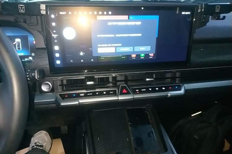 Used Tank 400 New Energy 2024 Hi4-T Off-Road Edition Audio And AC Panel