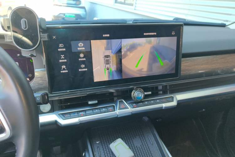 Used Tank 400 New Energy 2024 Hi4-T Off-Road Edition Audio And AC Panel