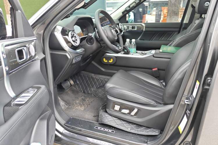 Used Tank 400 New Energy 2024 Hi4-T Off-Road Edition Driver Seat
