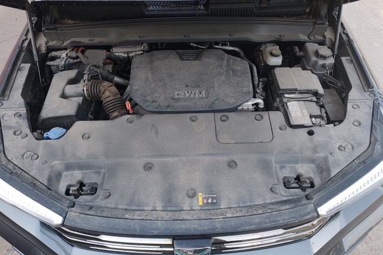 Used Tank 400 New Energy 2024 Hi4-T Off-Road Edition Engine Bay