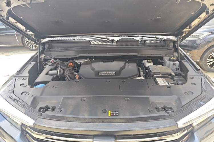 Used Tank 400 New Energy 2024 Hi4-T Off-Road Edition Engine Bay