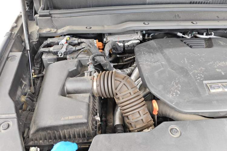 Used Tank 400 New Energy 2024 Hi4-T Off-Road Edition Engine Bay Right