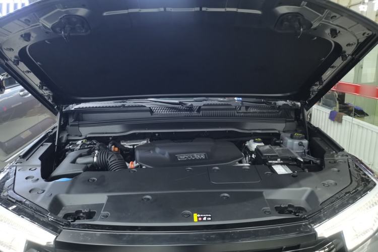 Used Tank 400 New Energy 2024 Hi4-T Off-Road Edition Engine Bay