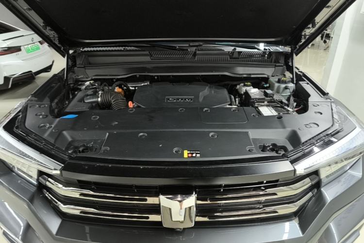 Used Tank 400 New Energy 2024 Hi4-T Off-Road Edition Engine Bay