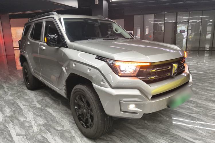 Used Tank 400 New Energy 2024 Hi4-T Off-Road Edition Front Right 45 Deg