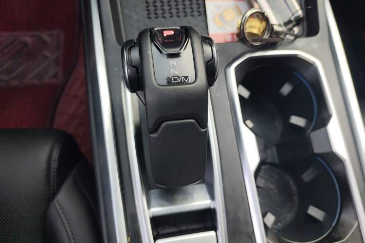 Used Tank 400 New Energy 2024 Hi4-T Off-Road Edition Gear Lever