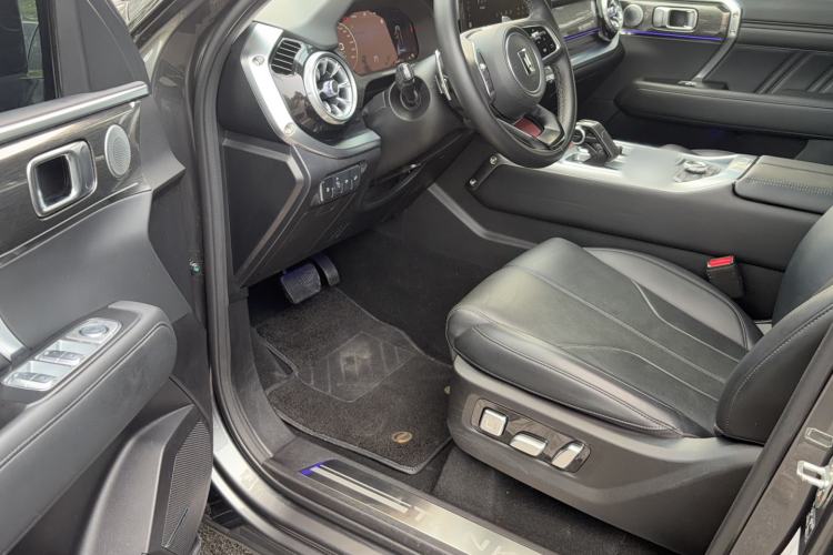 Used Tank 400 New Energy 2024 Hi4-T City Edition Interior 1