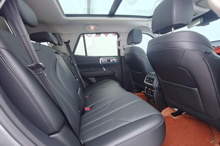 Used Tank 400 New Energy 2024 Hi4-T City Edition Interior 9