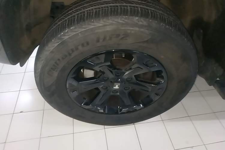 Used Tank 400 New Energy 2024 Hi4-T Off-Road Edition Left Front Wheel Hub