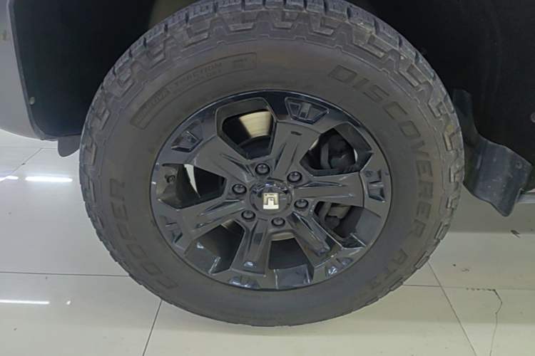 Used Tank 400 New Energy 2024 Hi4-T Off-Road Edition Left Front Wheel Hub