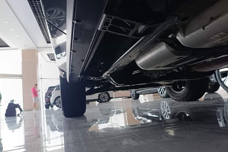 Used Tank 400 New Energy 2024 Hi4-T City Edition Left Side Sill