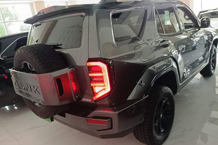 Used Tank 400 New Energy 2024 Hi4-T City Edition Rear Right 45 Deg