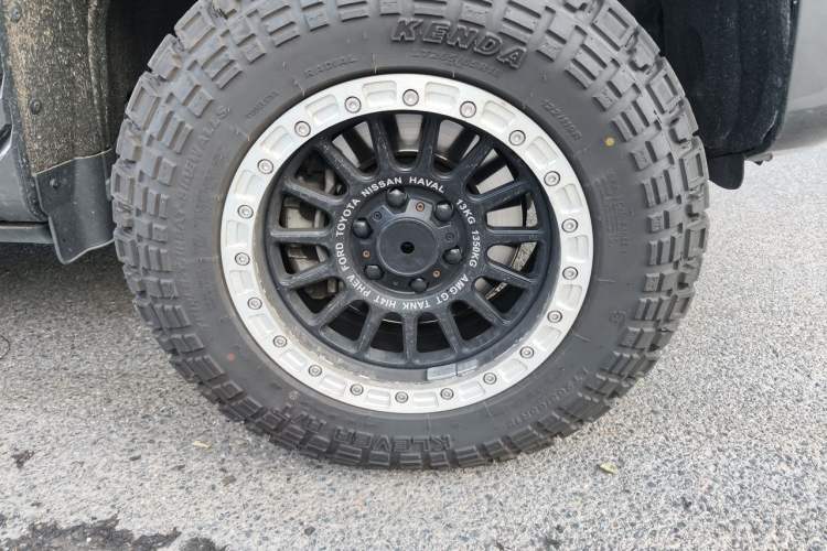 Used Tank 400 New Energy 2024 Hi4-T Off-Road Edition Right Front Wheel Hub