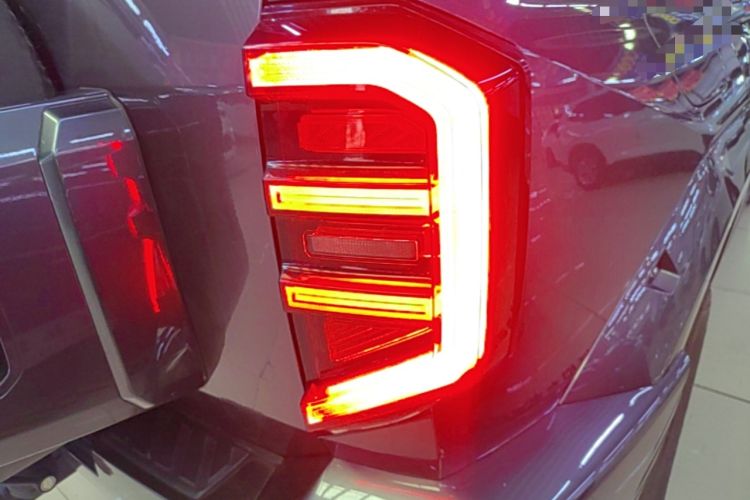 Used Tank 400 New Energy 2024 Hi4-T Off-Road Edition Right Rear Taillight