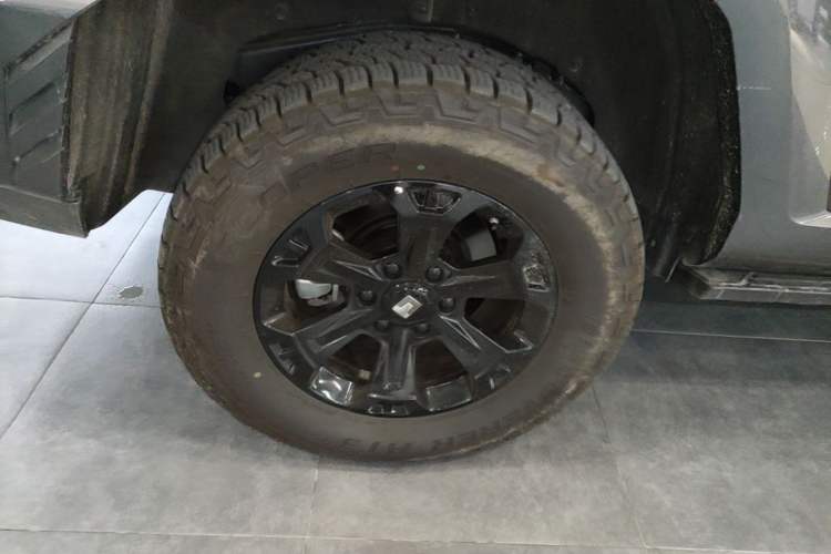 Used Tank 400 New Energy 2024 Hi4-T Off-Road Edition Right Rear Wheel Hub