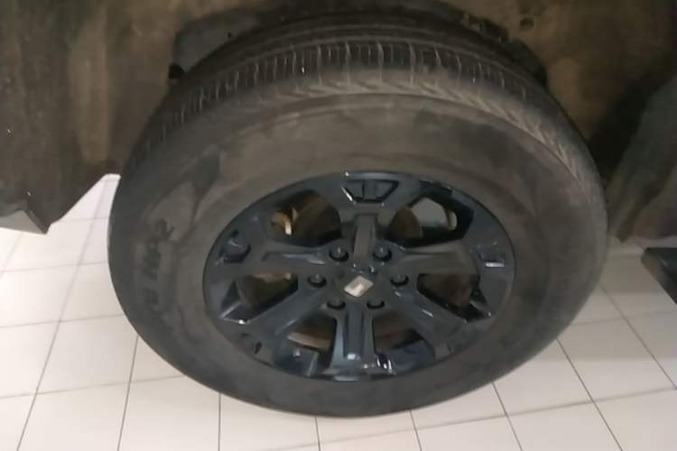 Used Tank 400 New Energy 2024 Hi4-T Off-Road Edition Right Rear Wheel Hub