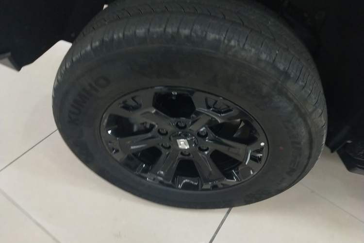 Used Tank 400 New Energy 2024 Hi4-T Off-Road Edition Right Rear Wheel Hub