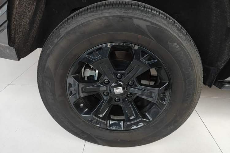 Used Tank 400 New Energy 2024 Hi4-T Off-Road Edition Right Rear Wheel Hub